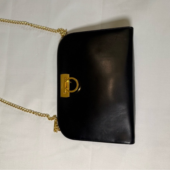 Salvatore Ferragamo Vintage Gancini Chain Bag - Picture 5 of 10